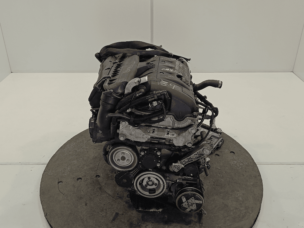 Двигатель к Peugeot 208 1 (12-15)