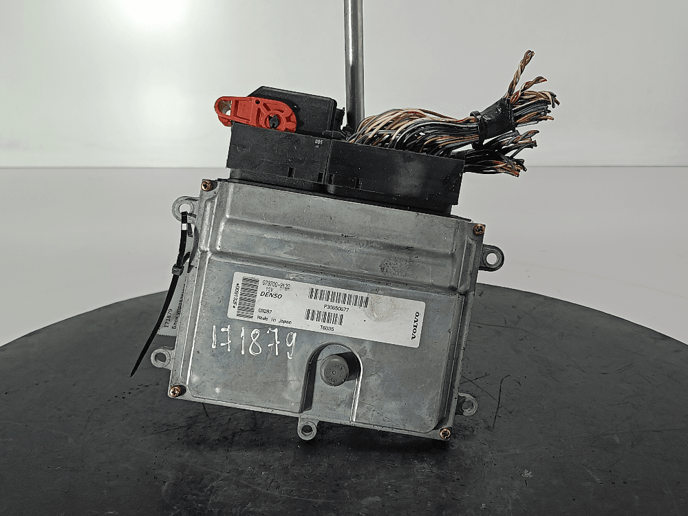 Блок управления двигателем к Volvo S40 2 (04-07)