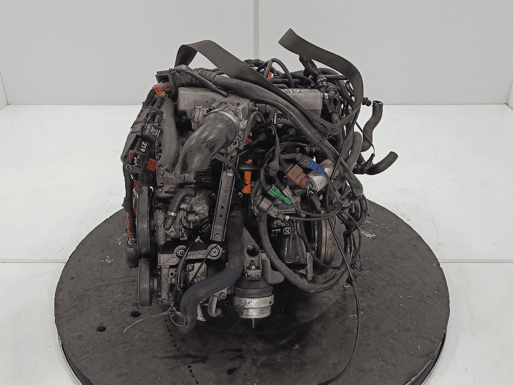 Двигатель к Audi A4 B6 (01-05)