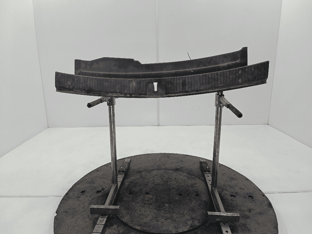 Пластик багажника к Volkswagen Touareg 3 (18-24)