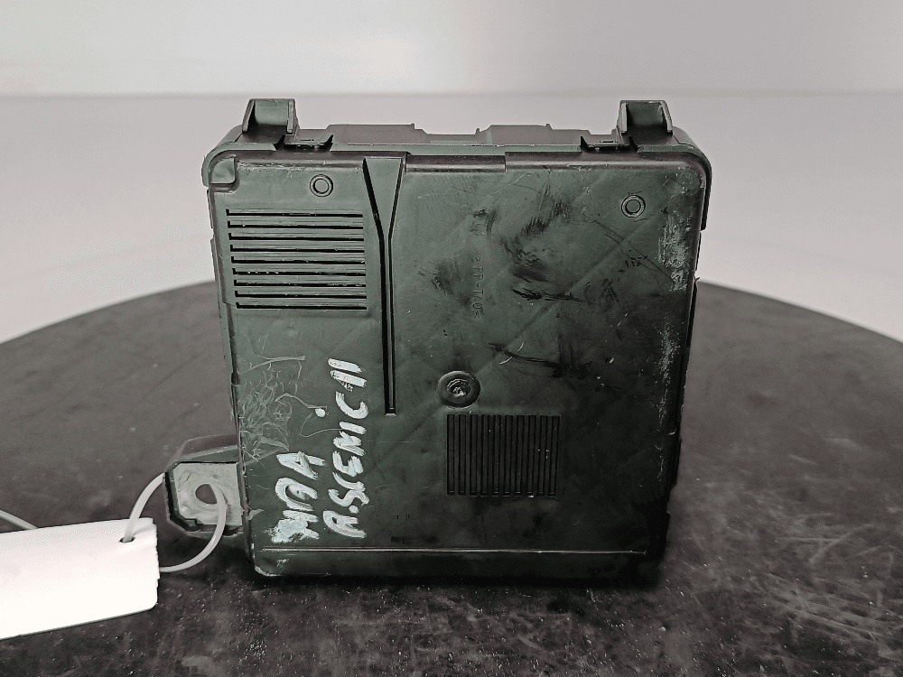 Блок предохранителей к Renault Scenic 2 (03-06)