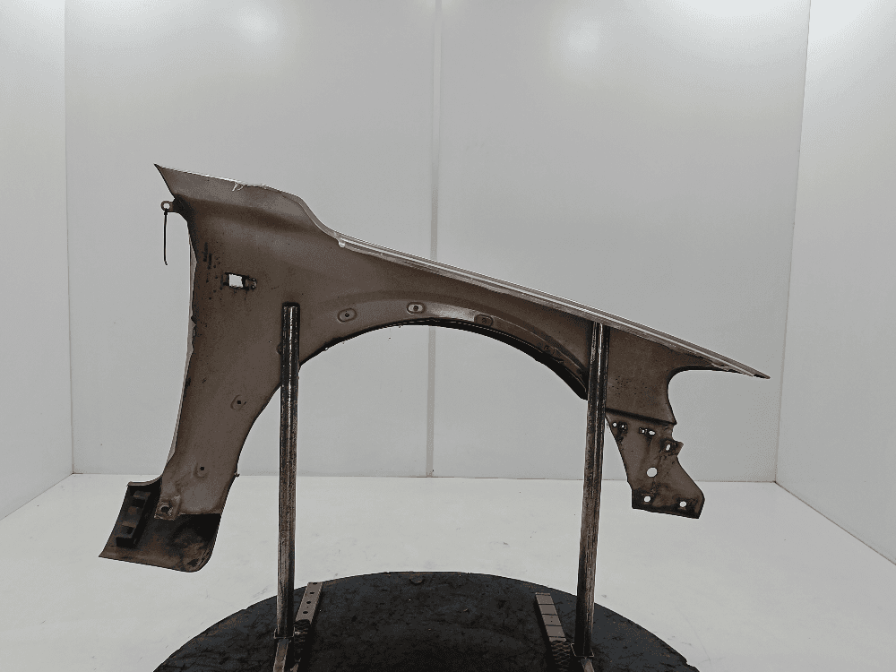 Крыло переднее левое к Volvo XC70 2 (00-05)