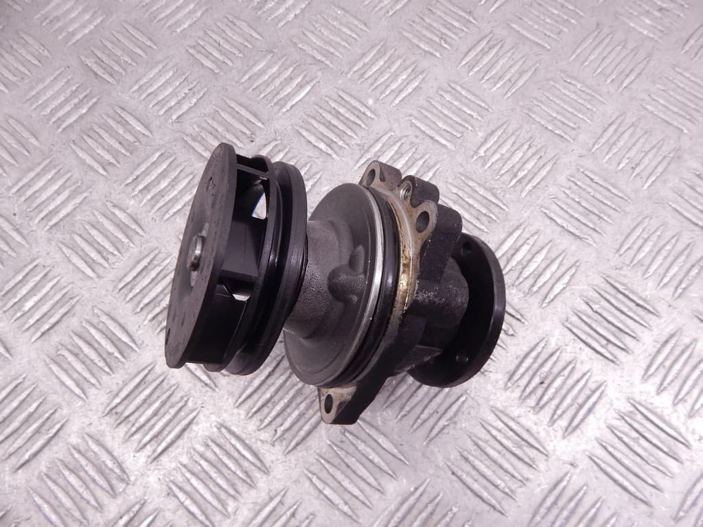 Помпа к BMW 5 E39 (95-00)