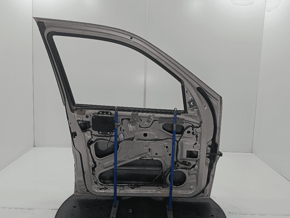 Дверь передняя левая к Mercedes ML W163 (97-01)
