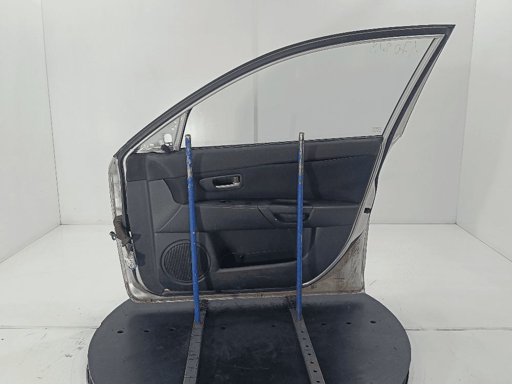 Дверь передняя правая к Mazda 3 BK (03-06)