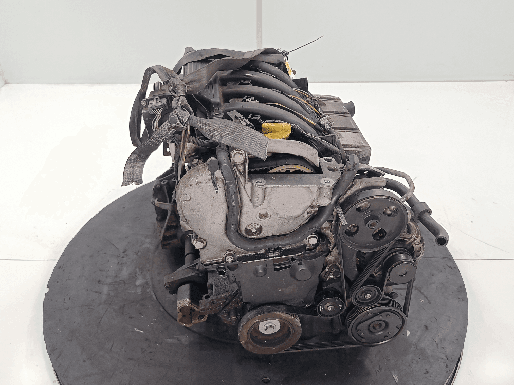 Двигатель к Renault Laguna 2 (01-05)