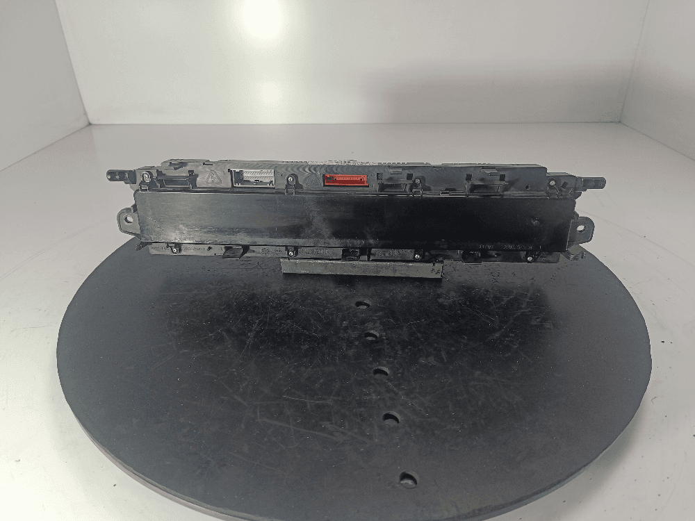 Щиток приборов (приборная панель) к Renault Scenic 2 (03-06)