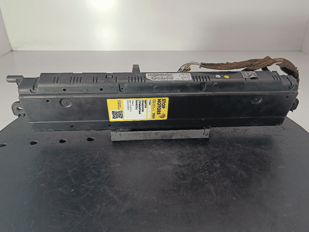 Щиток приборов (приборная панель) к Renault Scenic 2 (03-06)