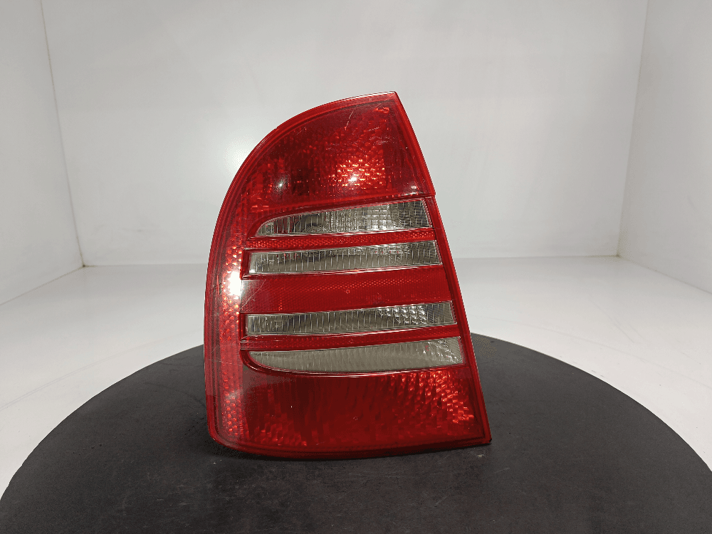 Фонарь задний левый к Skoda Superb 1 (01-06)