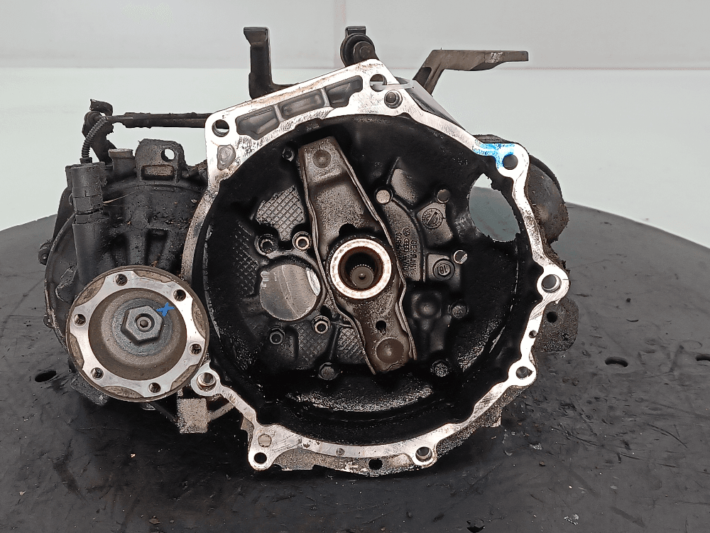 КПП механическая (МКПП) к Volkswagen Polo 4 (01-05)