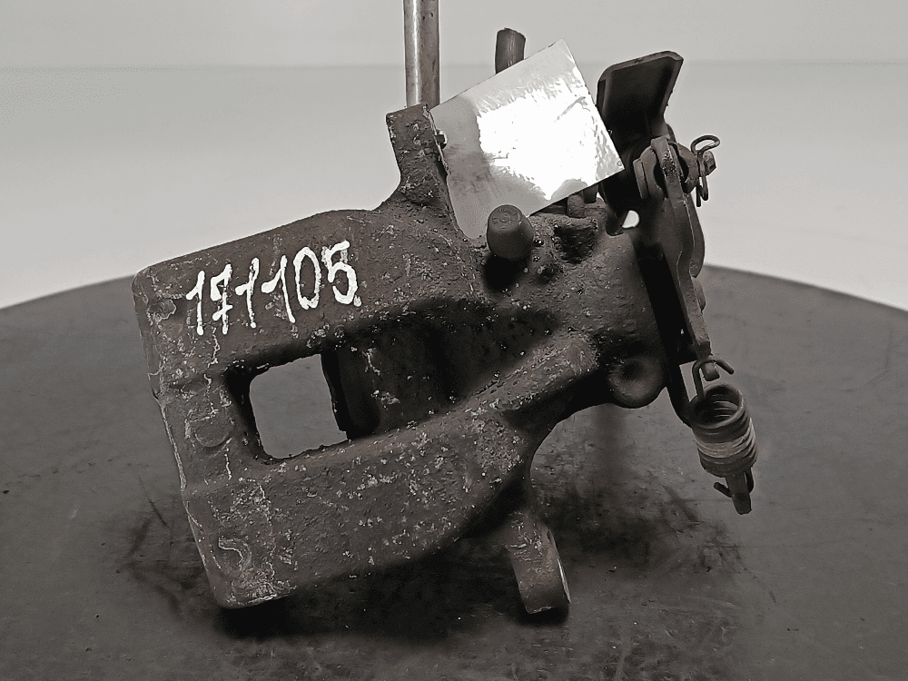 Суппорт задний левый к Toyota Avensis 3 (09-11)