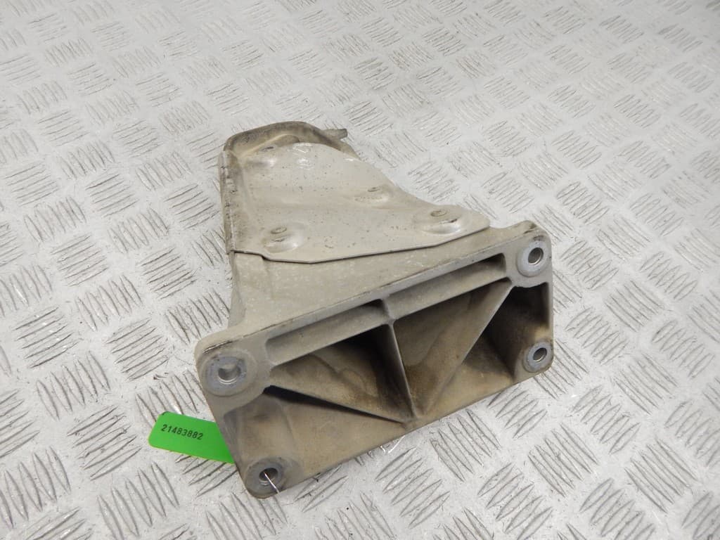 Кронштейн двигателя к BMW 5 E60/E61 (02-07)