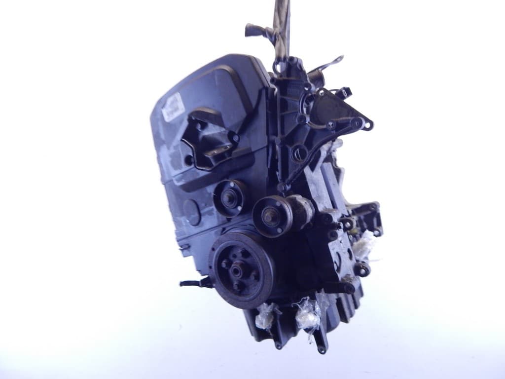 Двигатель к Volvo V40 1 (96-00)