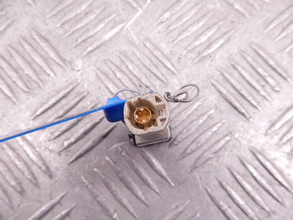 Разъем AUX / USB к BMW 7 F01/F02 (08-12)