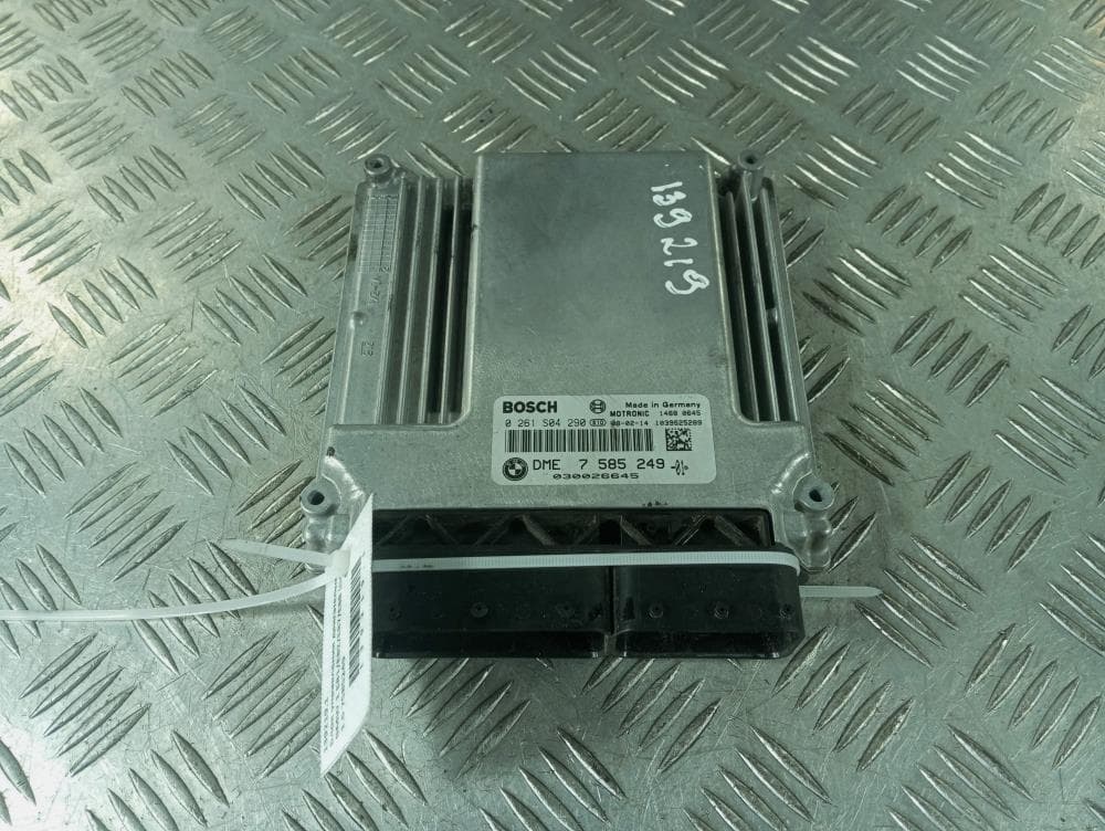Блок управления двигателем к BMW 1 E81/E82/E87/E88 (04-07)