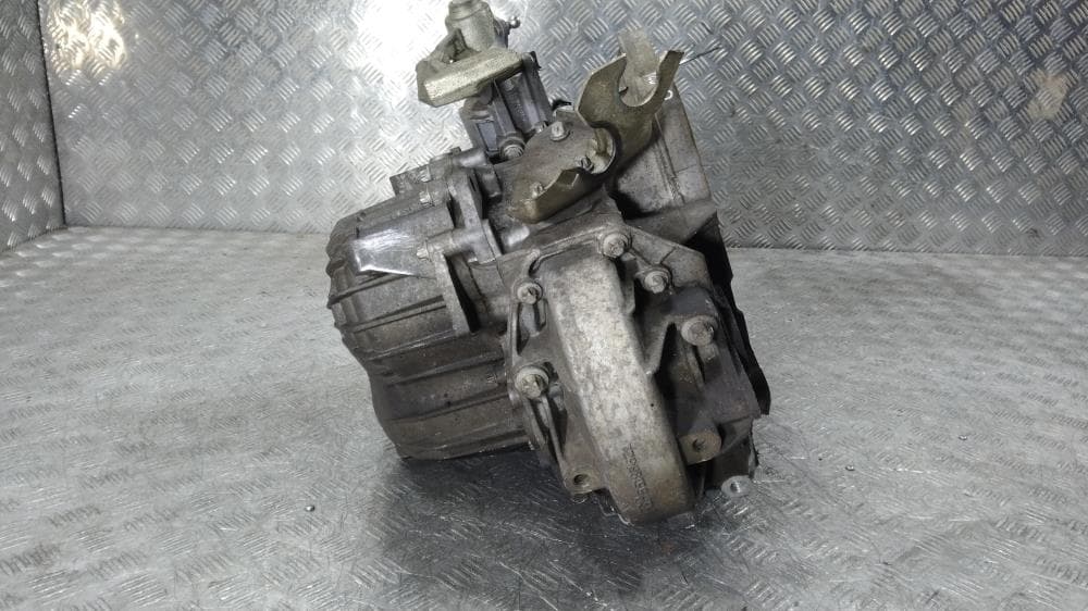 КПП механическая (МКПП) к Opel Corsa D (06-11)