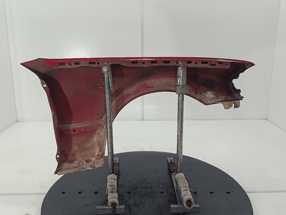 Крыло переднее левое к Mercedes C Class W202/S202 (93-97)