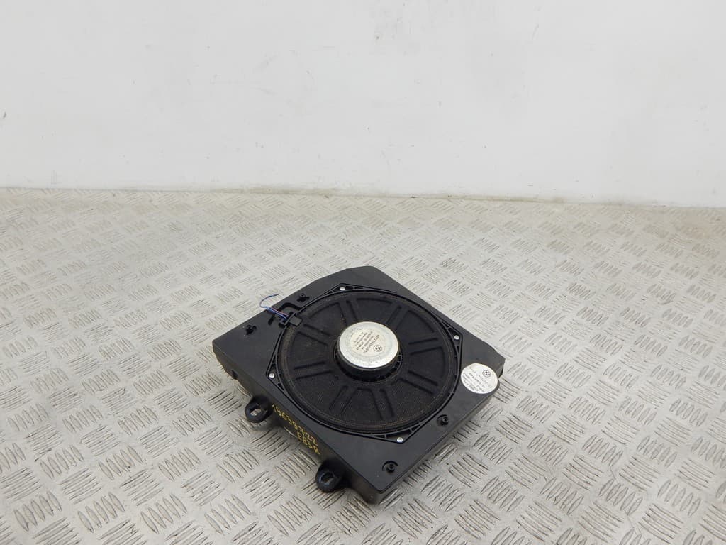 Сабвуфер к BMW X3 E83 (03-06)