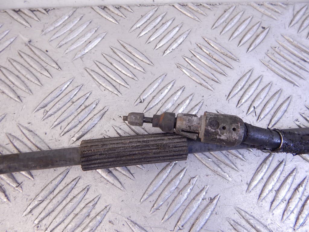 Трос ручника к Mercedes B W245 (05-08)
