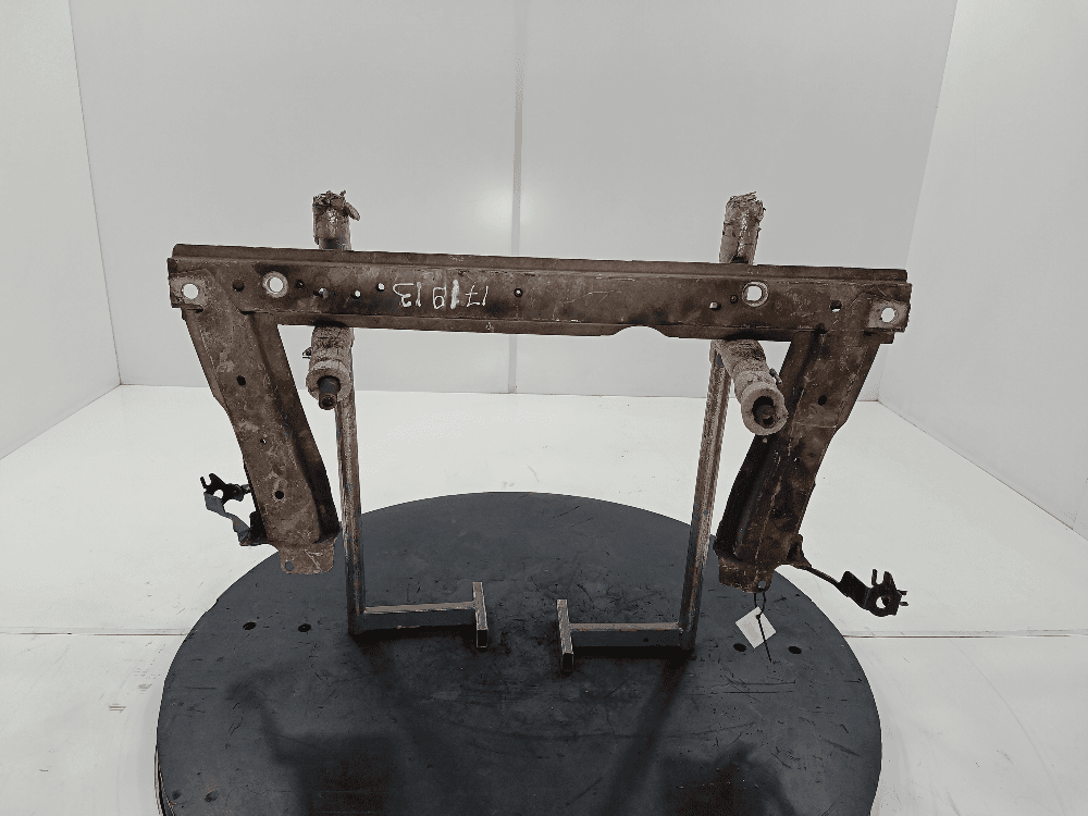 Балка под радиатор к Renault Megane 2 (02-06)