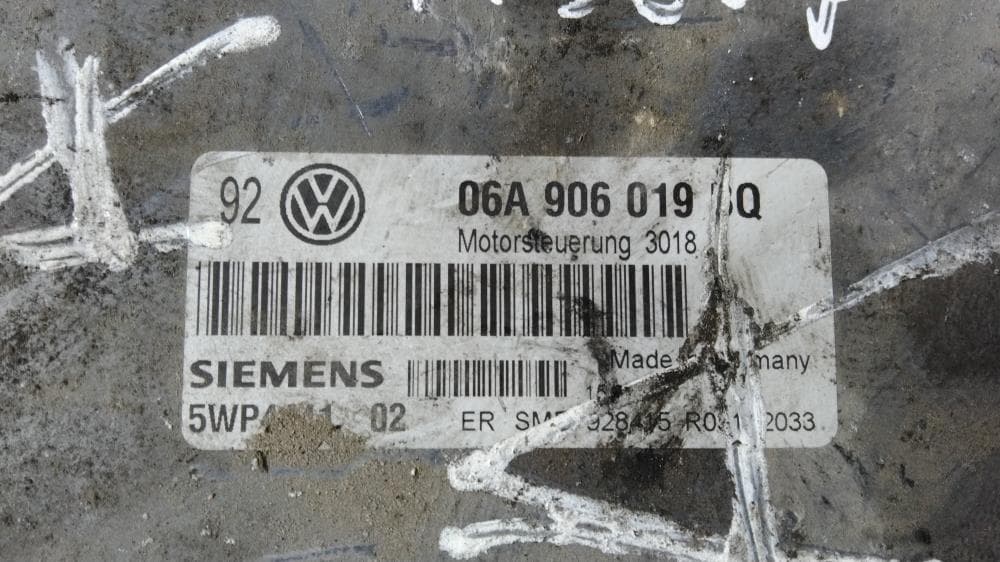 Блок управления двигателем к Volkswagen Golf 4 (97-06)