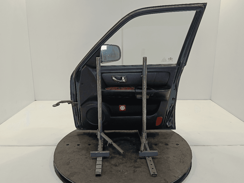 Дверь передняя правая к Hyundai Terracan (01-04)