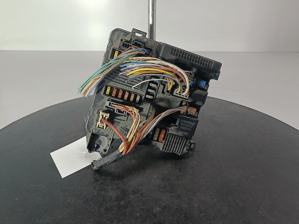 Блок предохранителей к Renault Megane 2 (02-06)