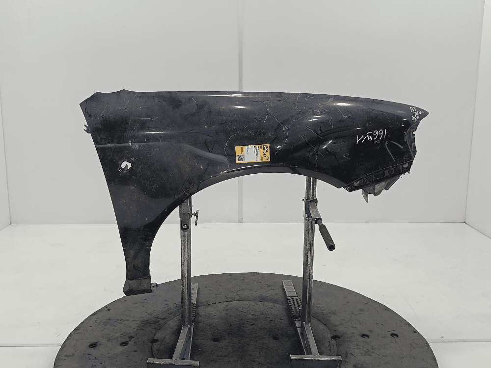 Крыло переднее правое к Audi A3 8L (96-00)