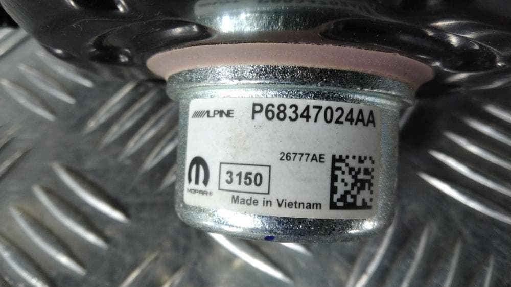 Динамик двери задней правой к Jeep Grand Cherokee WL (21-24)