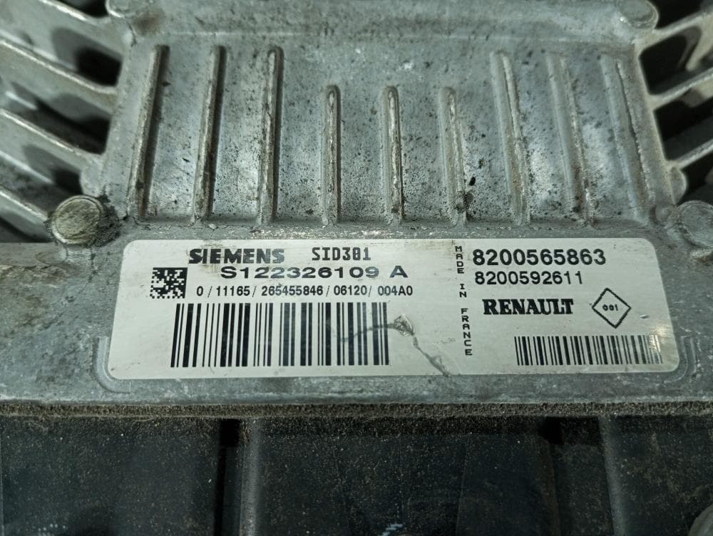 Блок управления двигателем к Renault Megane 2 (02-06)