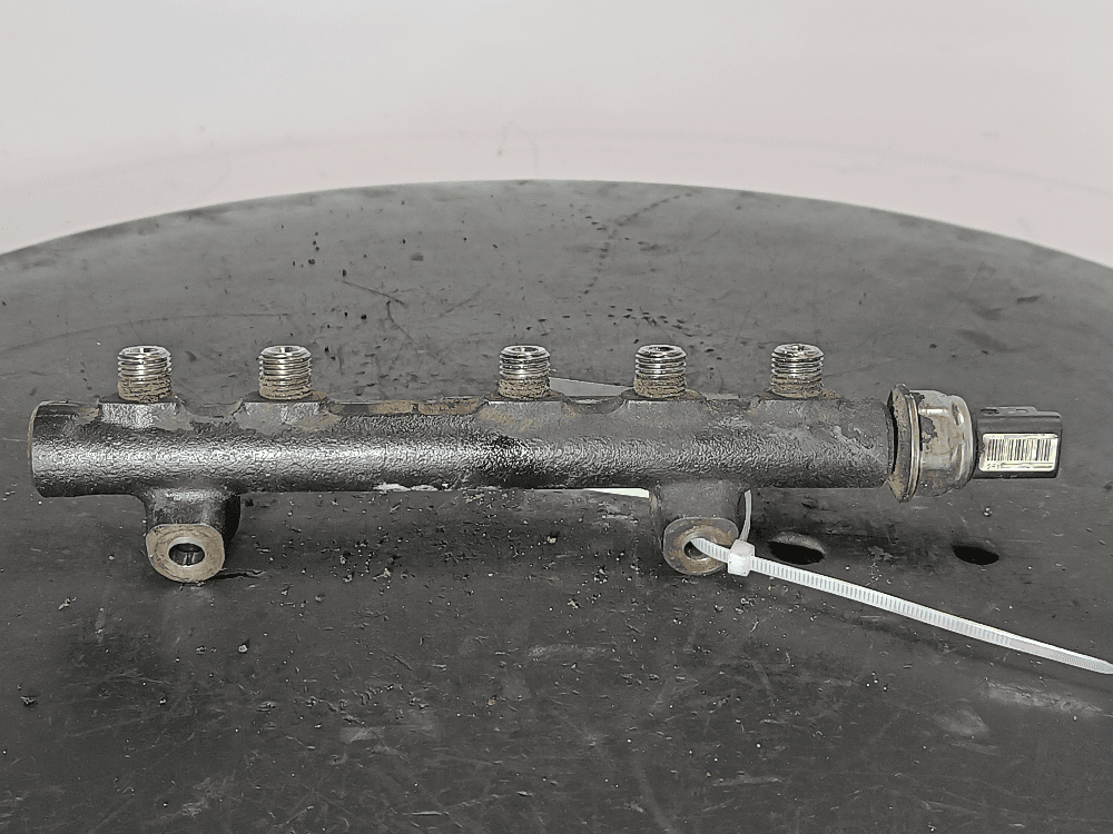 Топливная рампа к Peugeot 3008 1 (10-13)