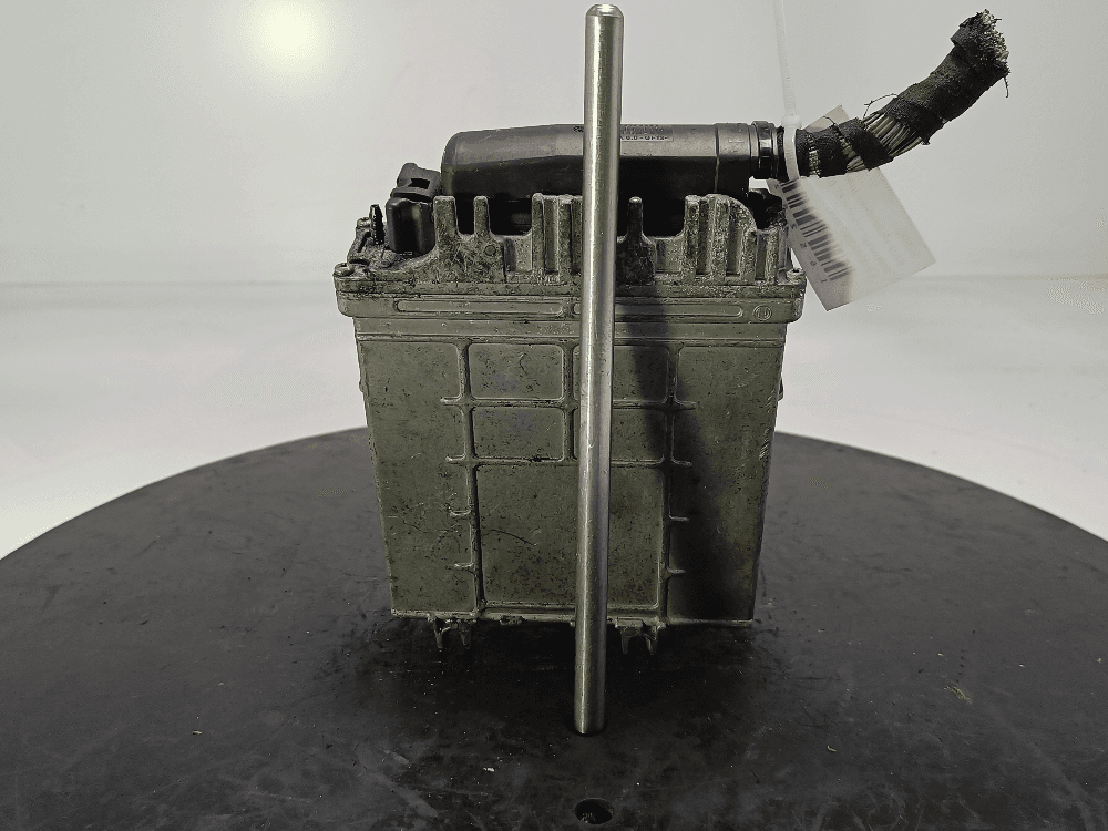 Блок управления двигателем к Volkswagen Passat B5 (96-00)