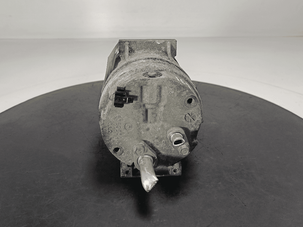 Компрессор кондиционера к Renault Megane 1 Рестайлинг (99-03)