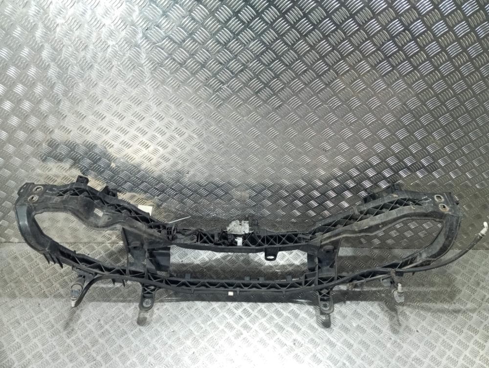 Передняя панель крепления облицовки (телевизор) к Ford C-Max 1 (03-07)