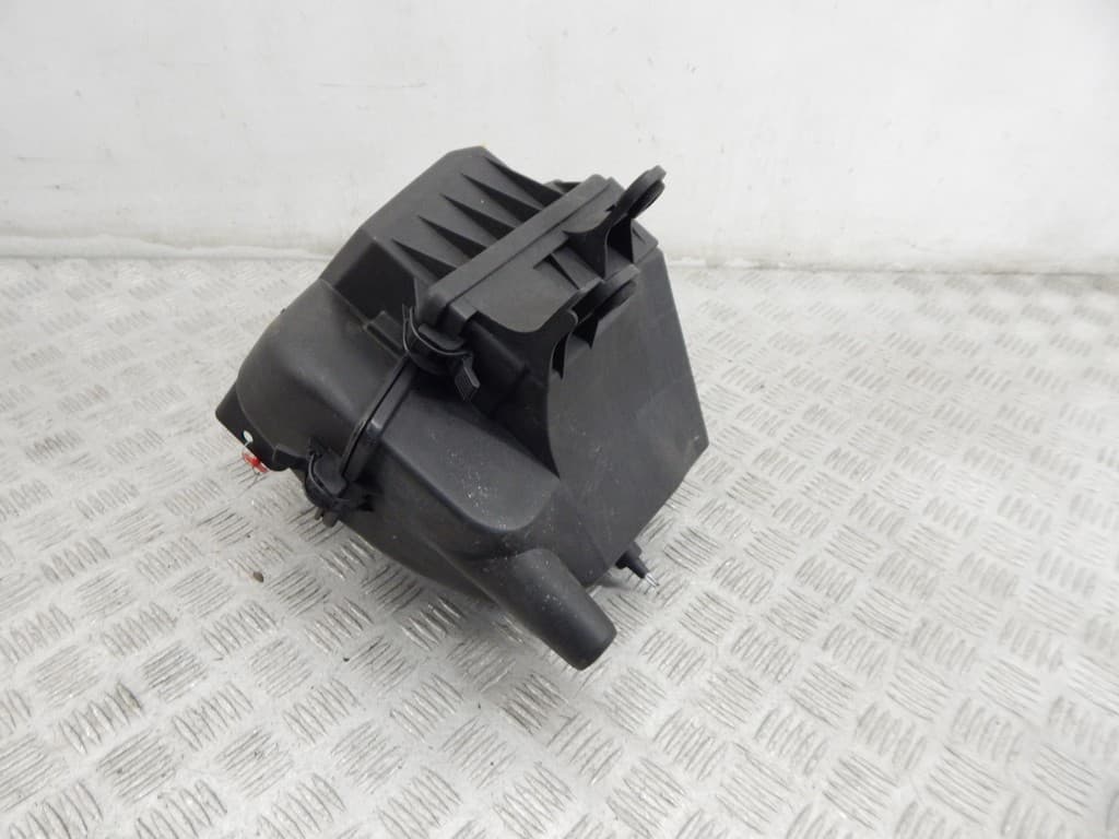 Корпус воздушного фильтра к BMW 3 E46 (97-03)