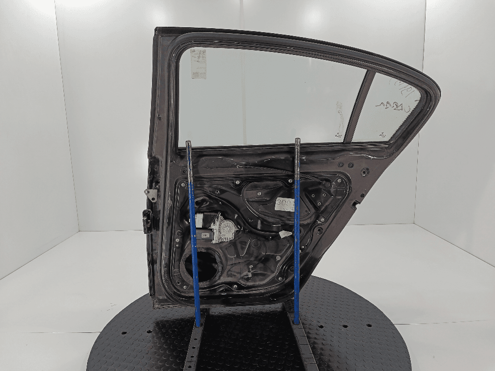 Дверь задняя правая к Volkswagen Passat B6 (05-10)