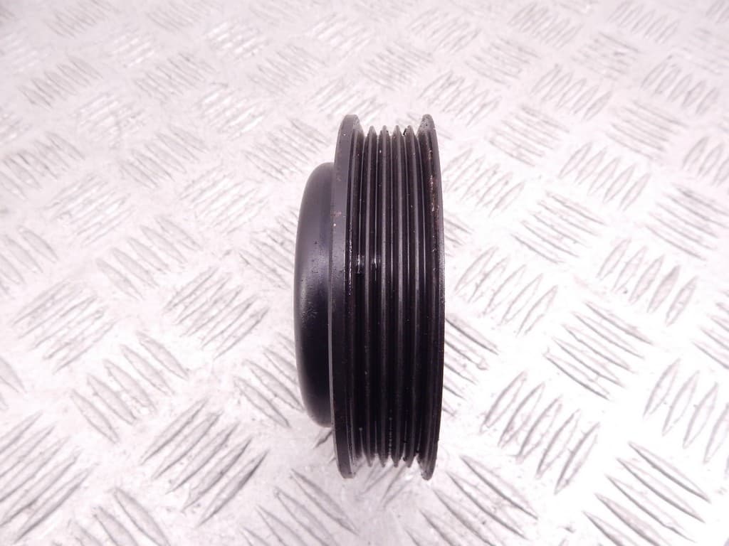 Шкив помпы к BMW 5 E39 (95-00)