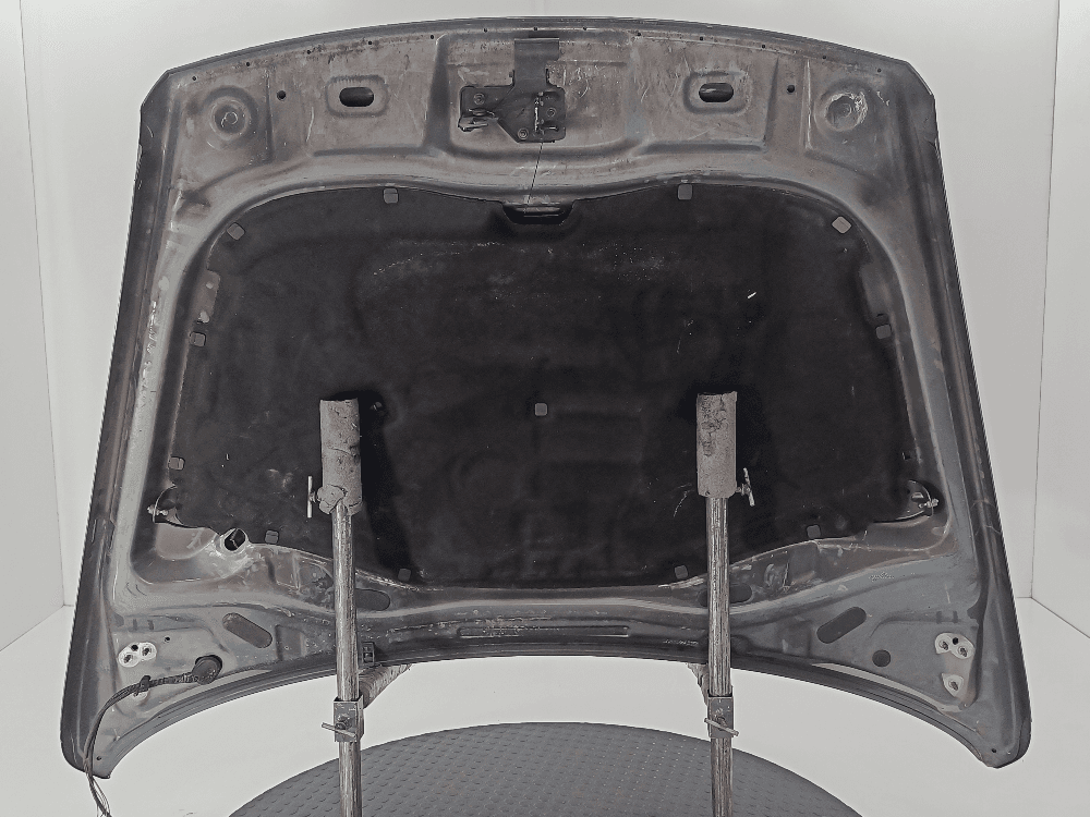 Капот к Volkswagen Touareg 1 (02-07)