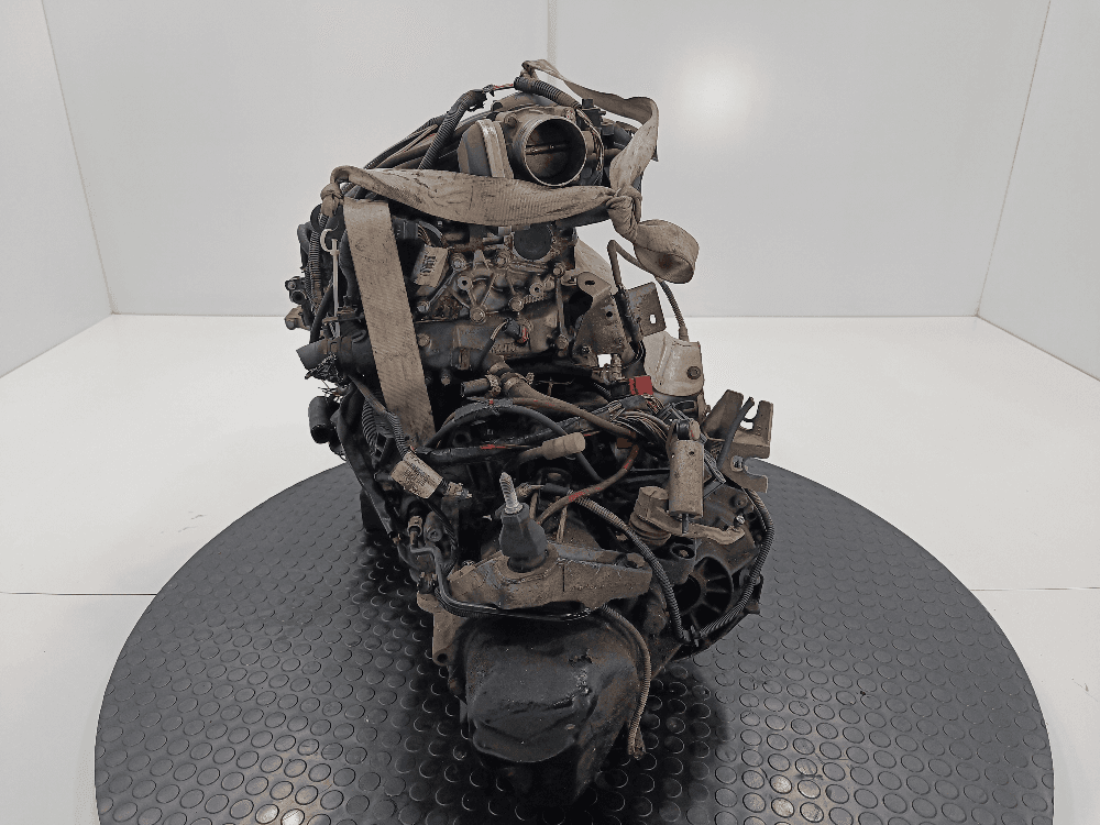 Двигатель к Renault Scenic 2 (03-06)