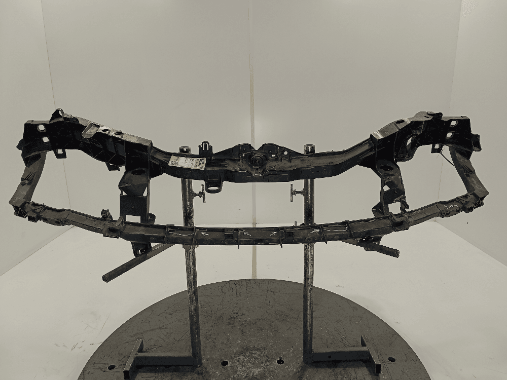 Передняя панель крепления облицовки (телевизор) к Ford Focus 2 (04-08)