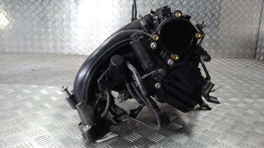 Коллектор впускной к BMW 3 E90/E91/E92/E93 (05-10)