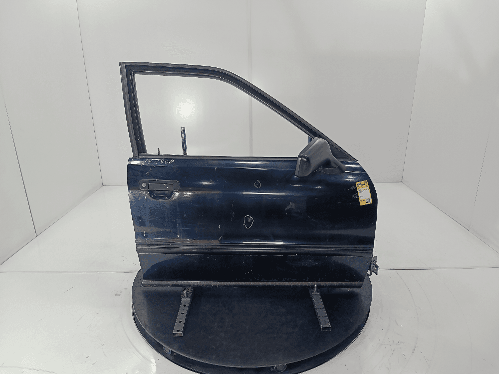 Дверь передняя правая к Audi 80 B4 (91-96)
