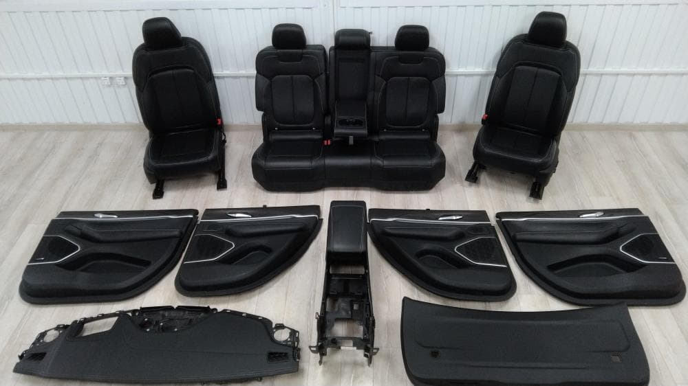 Салон (комплект сидений) к Jeep Grand Cherokee WL (21-24)