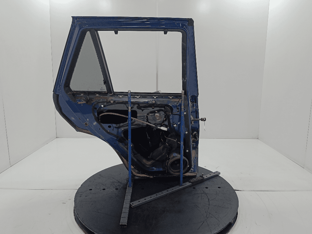 Дверь задняя левая к BMW X5 E53 Рестайлинг (03-06)