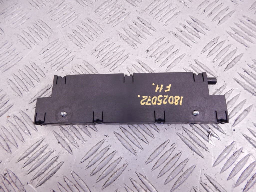 Усилитель антенны к BMW 5 F10/F11/F07 (09-13)
