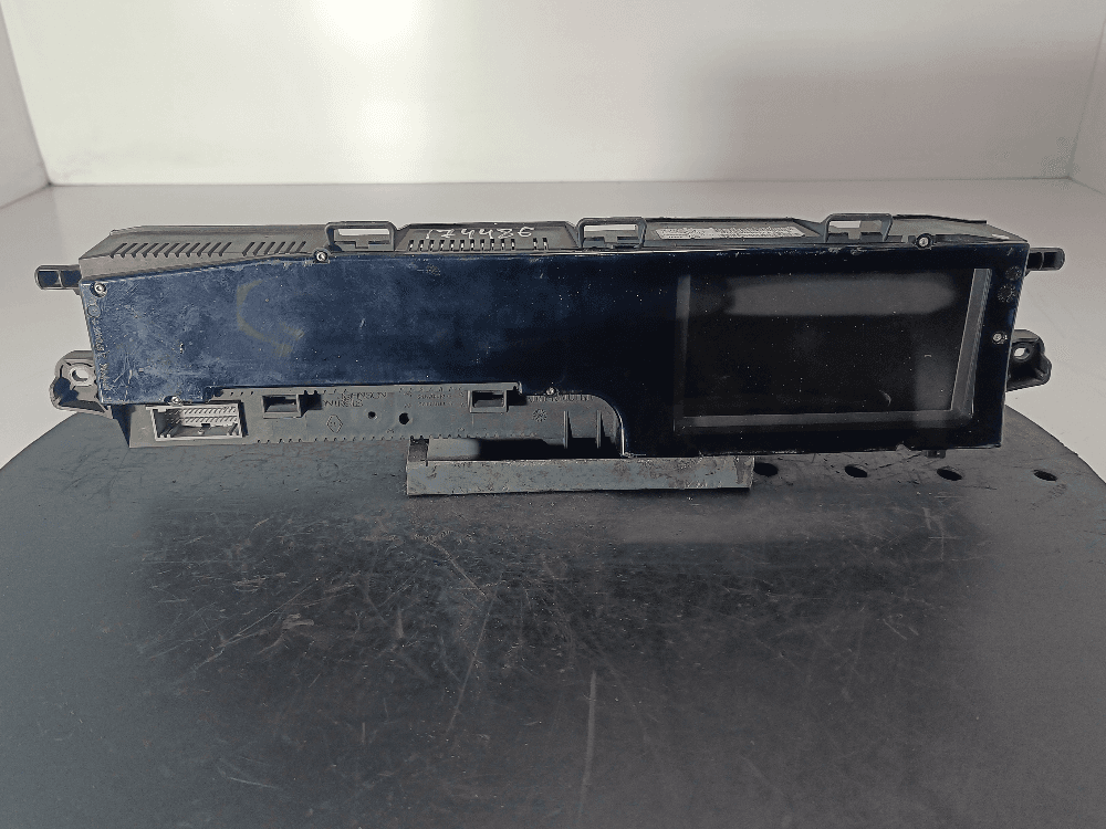 Щиток приборов (приборная панель) к Renault Scenic 2 (03-06)