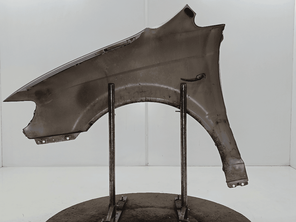 Крыло переднее правое к Hyundai Trajet (00-04)