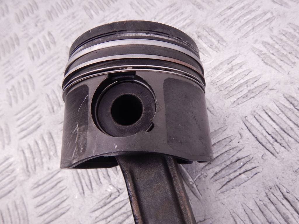 Поршень к BMW 5 E39 (95-00)