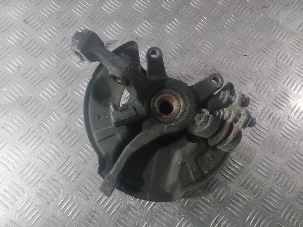 Кулак поворотный левый к Mercedes A Class W168 Рестайлинг (01-04)