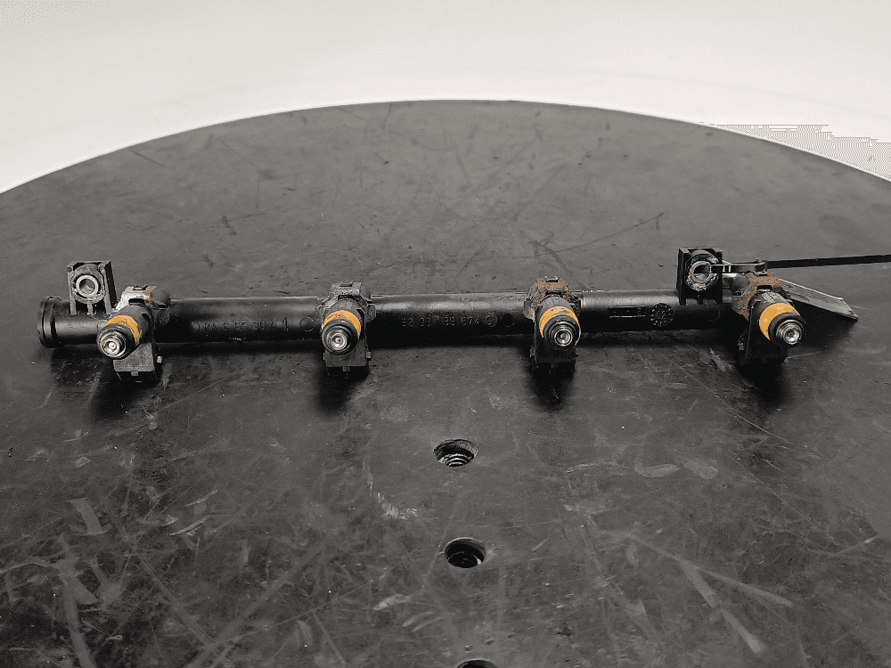 Топливная рампа к Renault Clio 2 Рестайлинг (01-03)